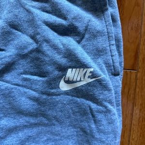 NIKE SWEATS